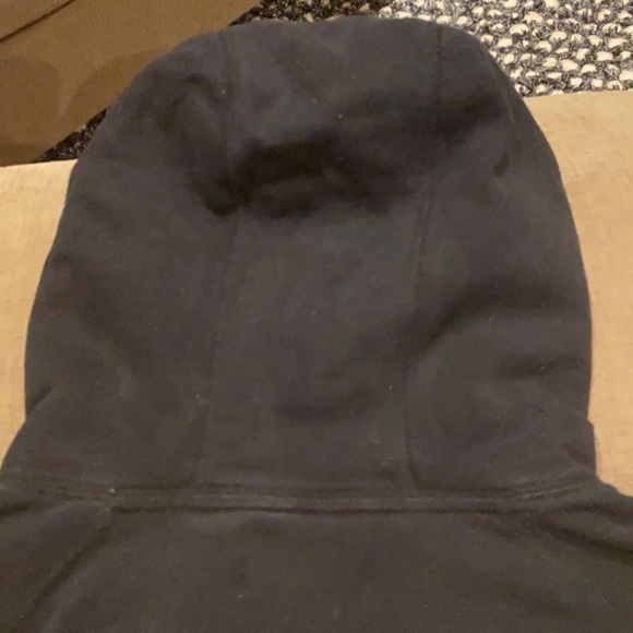 Aritzia TNA sweater - Picture 15 of 15